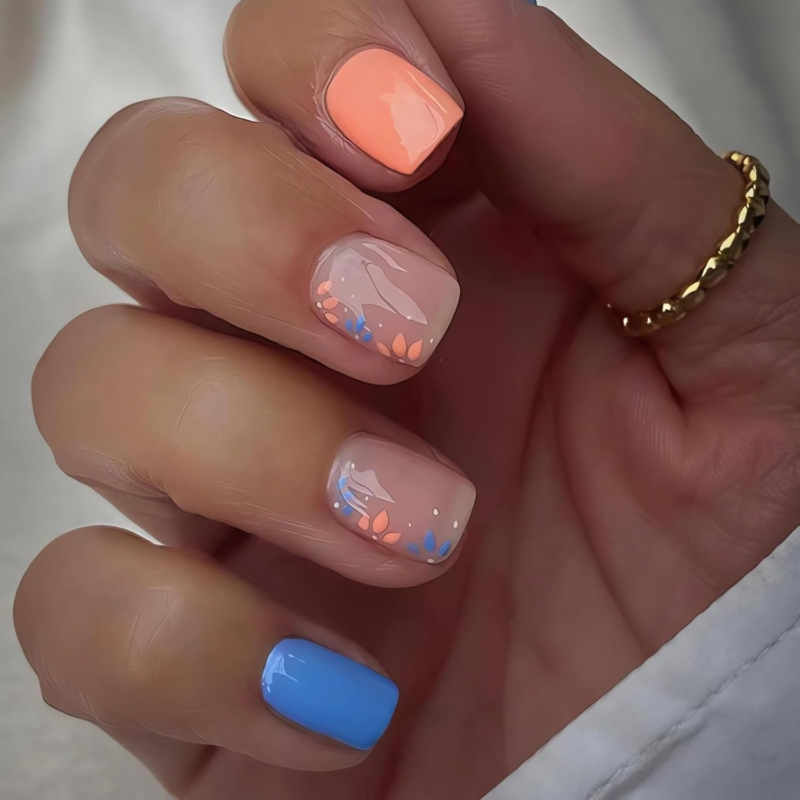LPOODDNU Short Press on Nails Square Blue Orange Flowers Glossy Full Cover Acrylic 24Pcs
